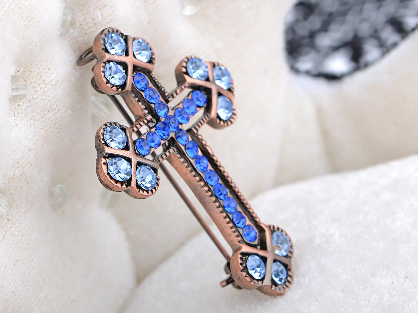 Alilang Copper Tone Sapphire Blue Colored Rhinestones Holy Cross Brooch Pin