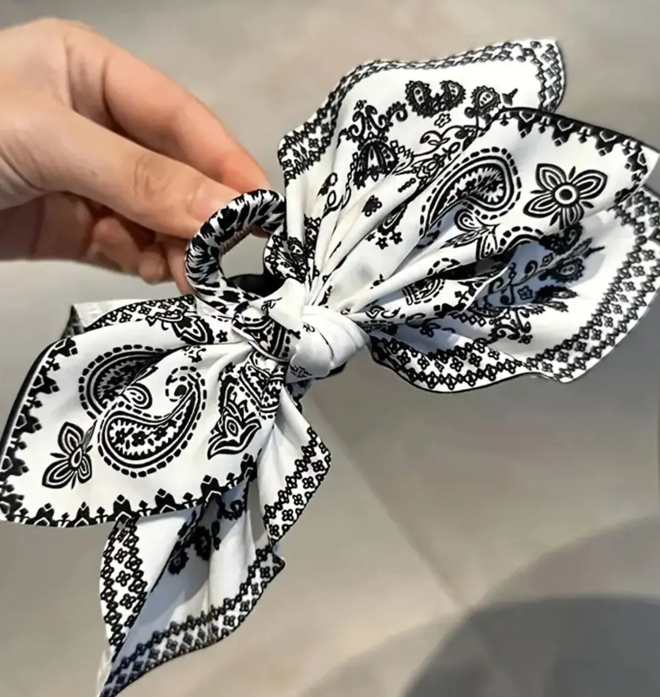 Elegant Vintage Butterfly Hair Claw With Bow & Tassel - Large Fabric Paisley Boho Style Clip For Women And Girls, Perfect For Vacations & Festive Photoshoots