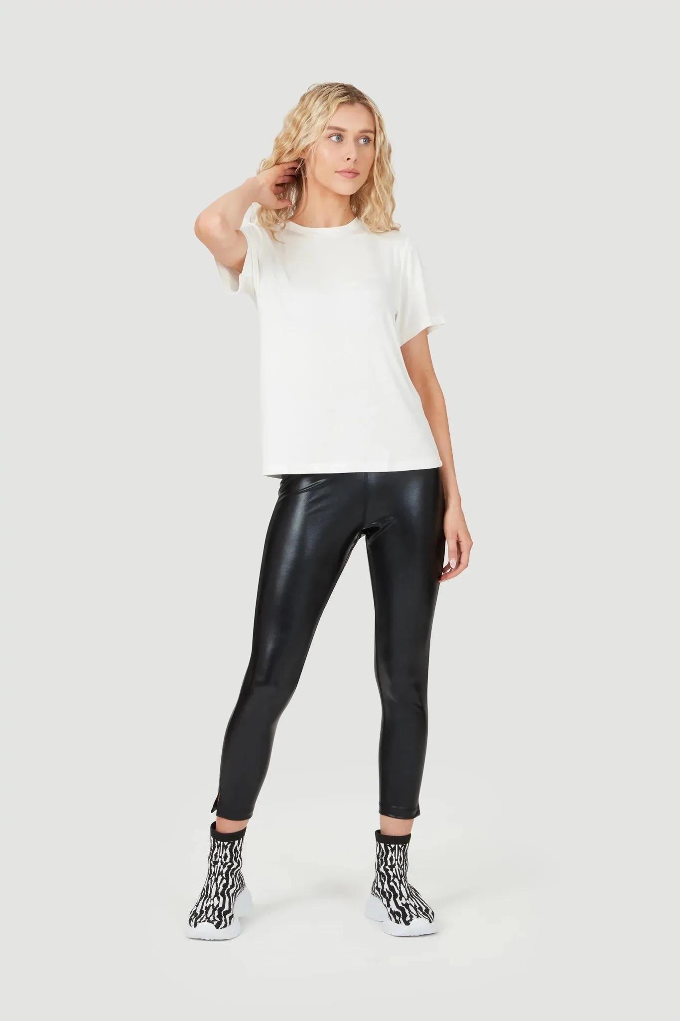 Form & Grace High Shine Leggings