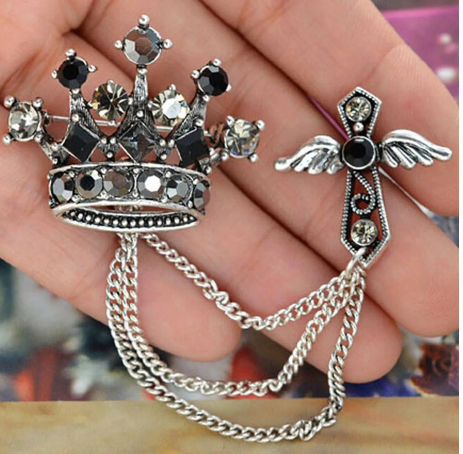 King crown cross lucky vintage look silver plated celebrity broach queen pin s5