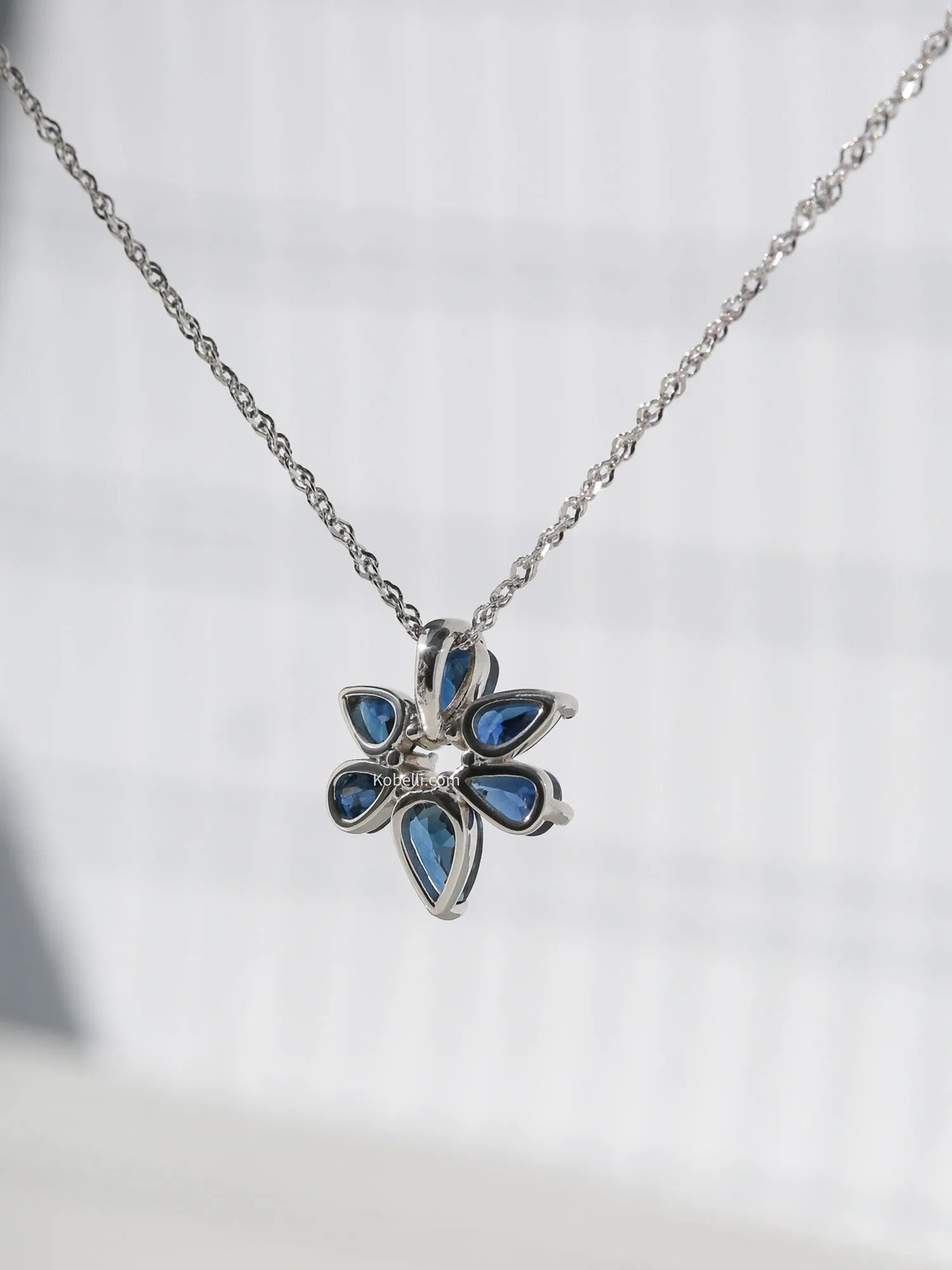 Leia Dark Sapphire Flower Necklace