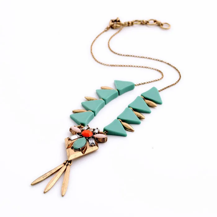 Simple Resin Triangle Antique Gold Pendants Fashion Thin Chain Elegant Necklace for Women